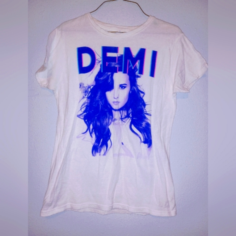 Demi Lovato World Tour 2014 Top